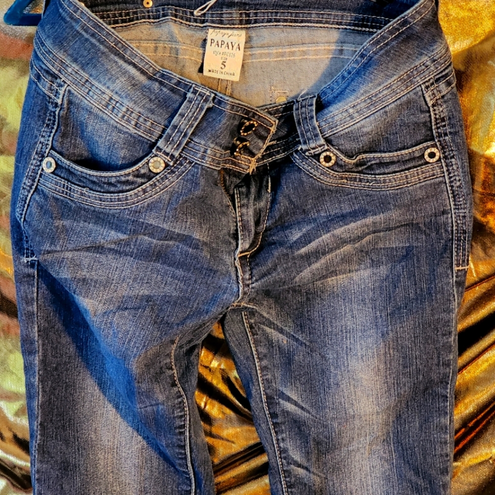 Papaya size 5 teens Capri jeans